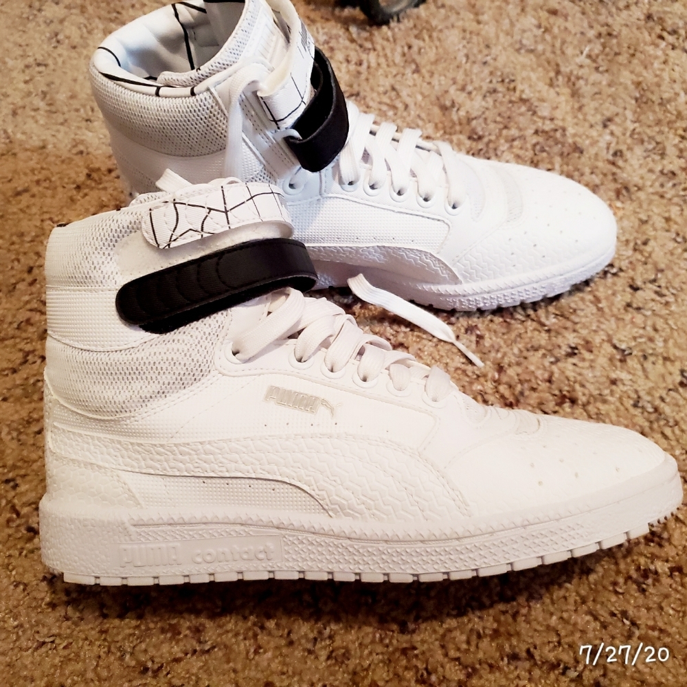 Super cute white bootie PUMA TENNIS SHOES